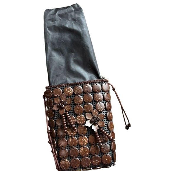 Handcrafted Coconut Shell Beaded Crossbody Bag With Floral Embellishments  Adjus - Picture 4 of 6